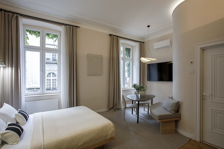 Copyright by Sanja Veljkovic