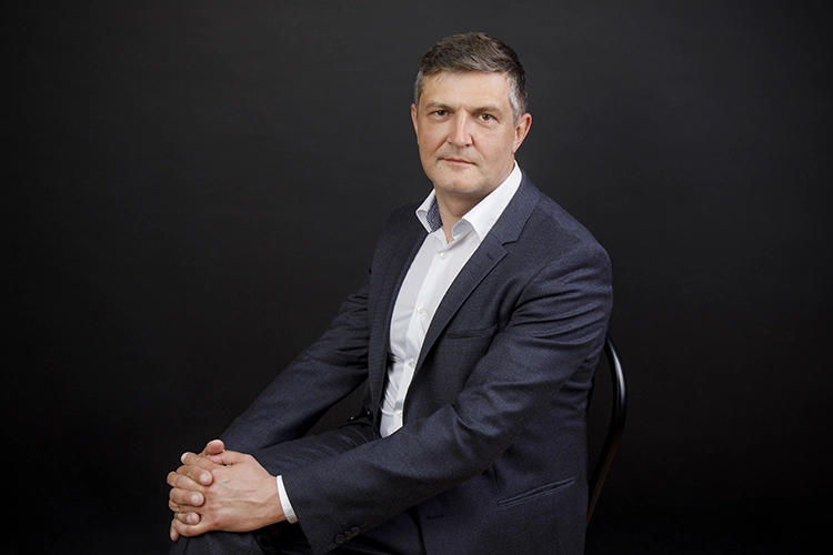 Hardworking Hot Summer: Business Portraits